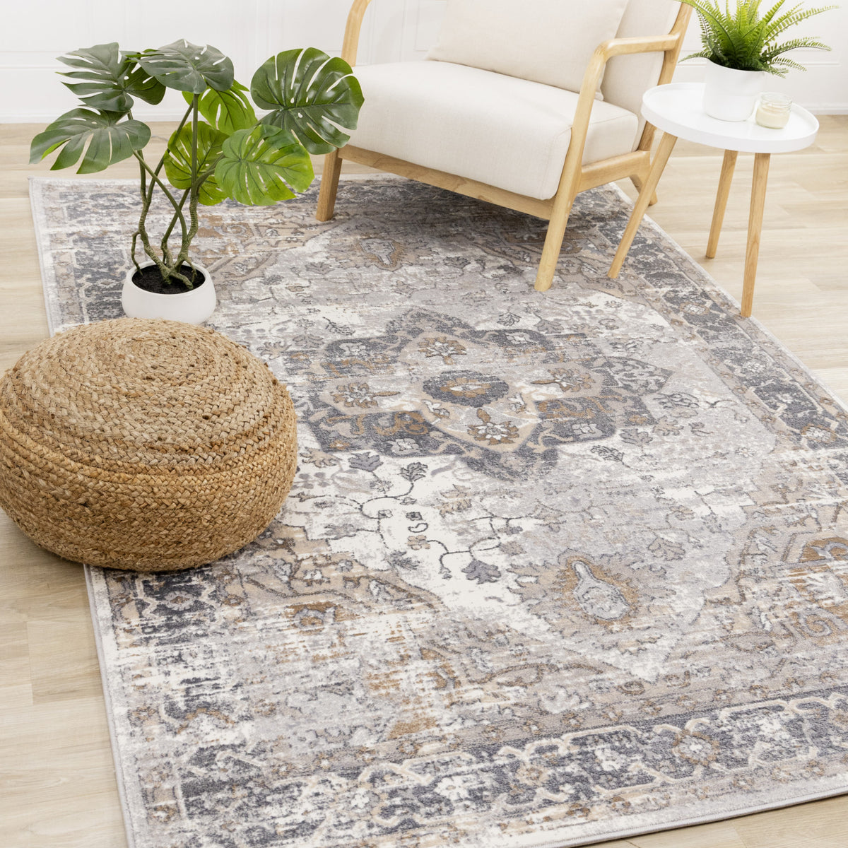 Elegant Traditional Area Rug - 7' X 10' - Grey/Brown