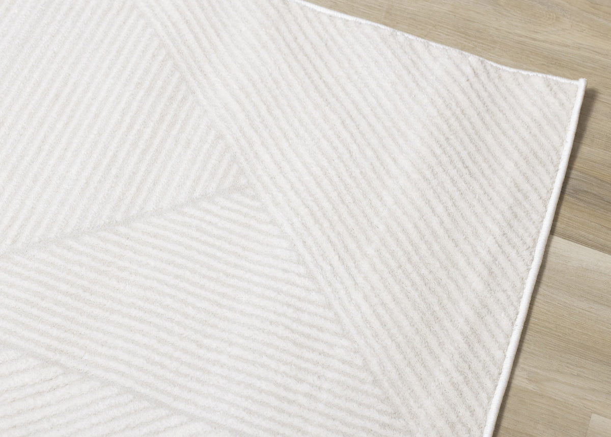Hillary Neutral Diamonds Area Rug - 8' X 11' - Cream