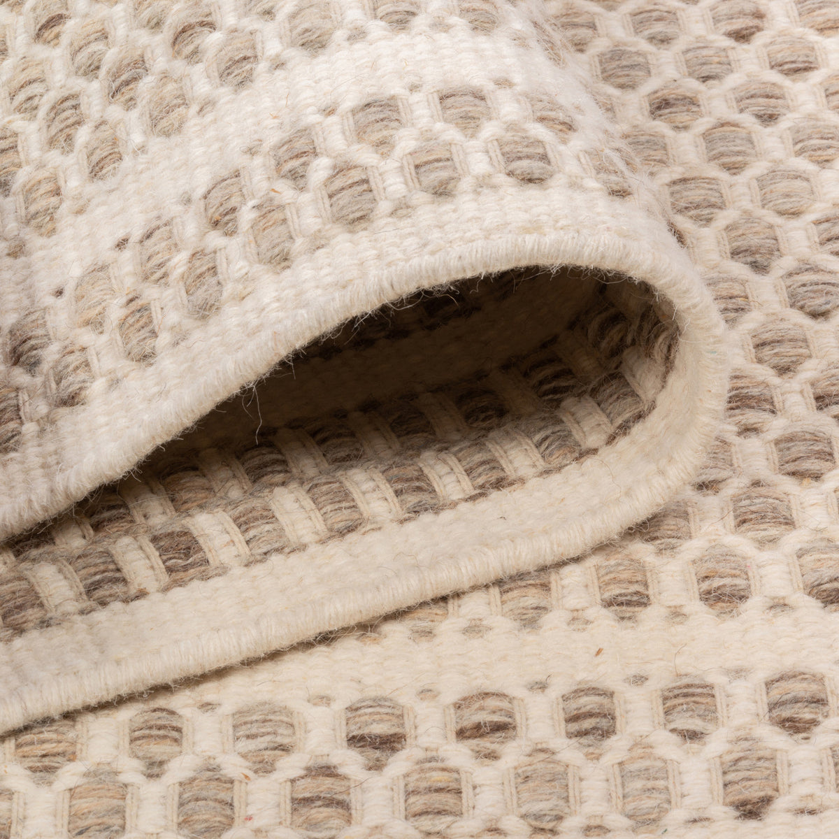 Alaska Reversible Modern Rug - 8' x 10' - Beige/Brown