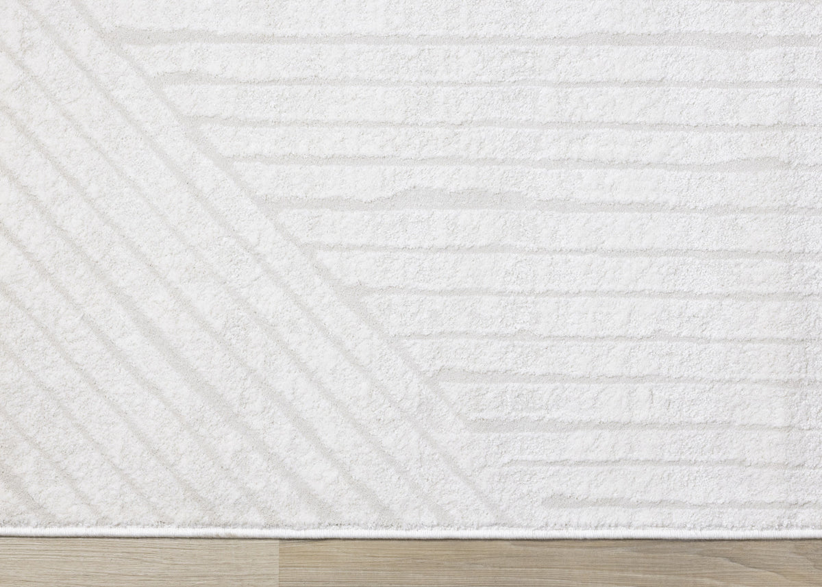 Hillary Modern Lines Area Rug - 5' X 8' - Cream