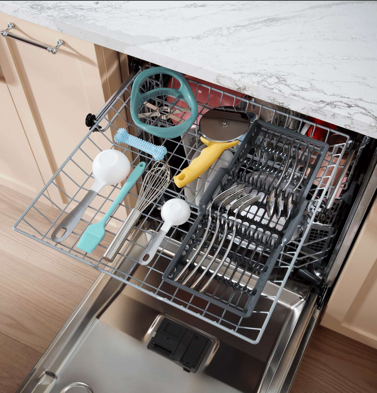 GE 24" Fingerprint Resistant Stainless Steel Front Control Dishwasher with Stainless Steel Interior and Third Rack - GDF670SYVFS