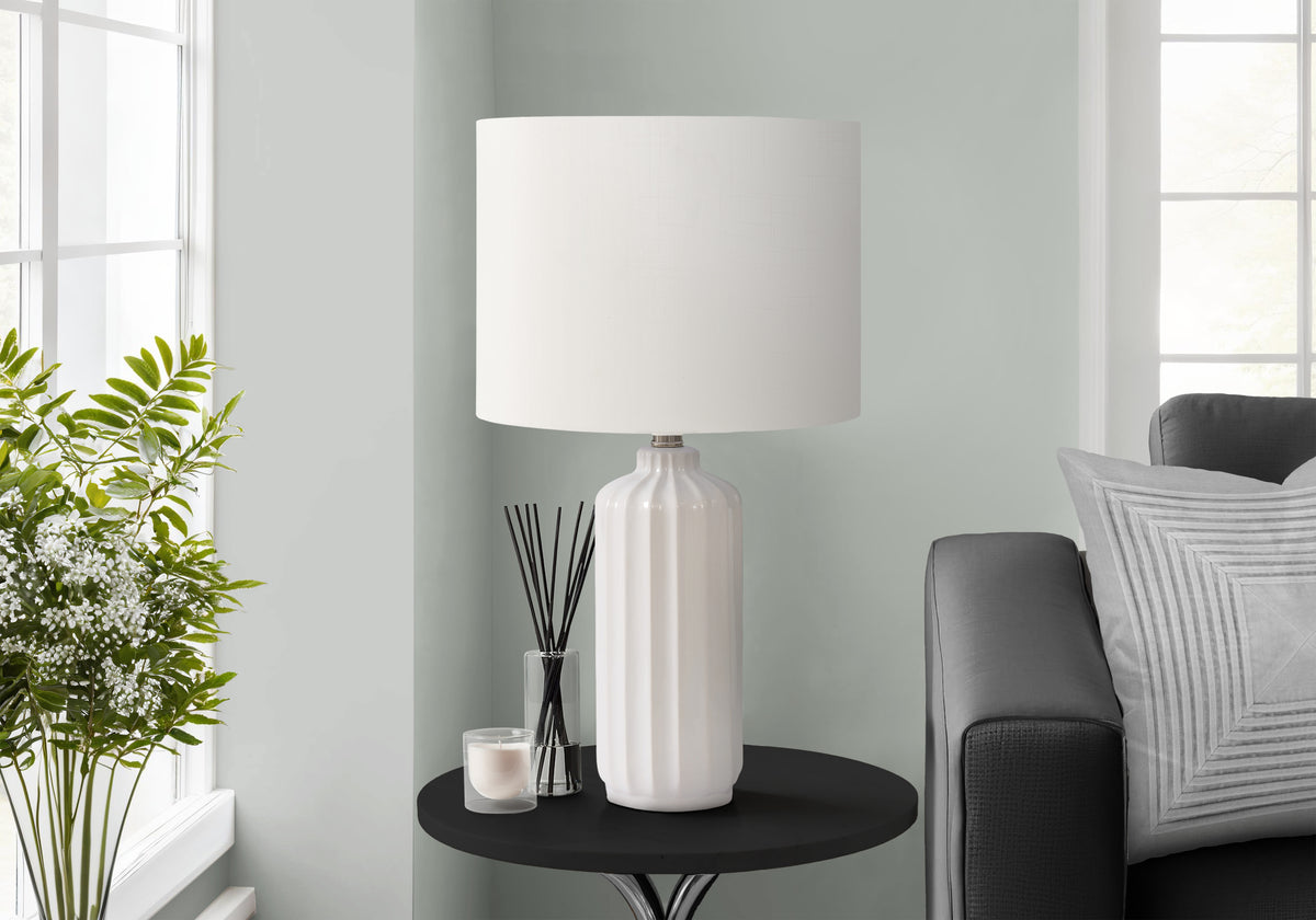 Loen Table Lamp - Cream