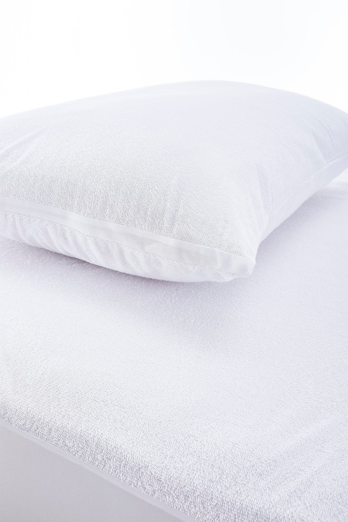 Kid's Healthy Bed 3-Piece Twin Pillow, Mattress and Pillow Protector Set
