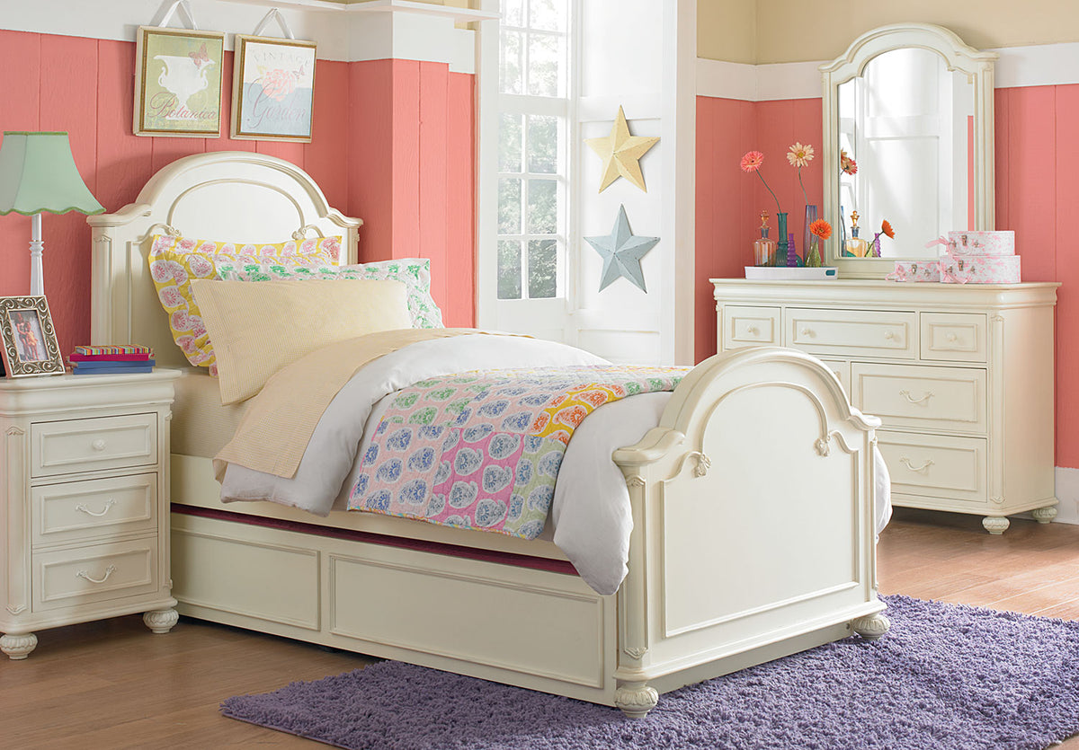 Amber Dresser - Antique White