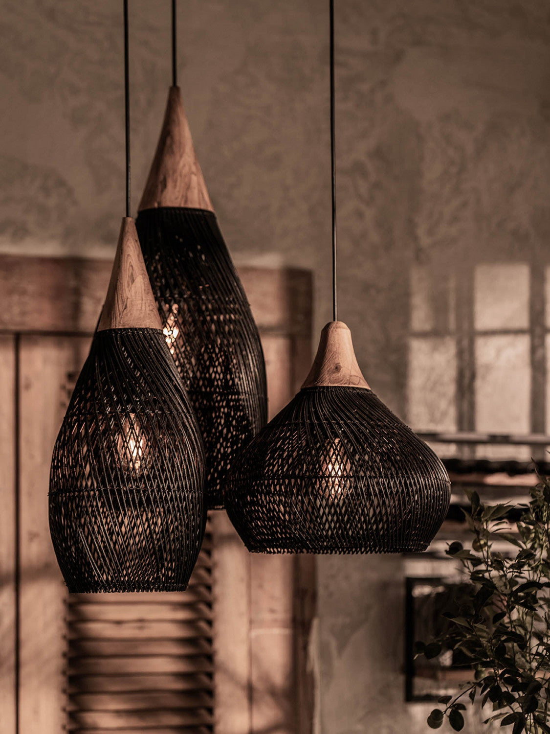 Bayan Horn Pendant Large - Black