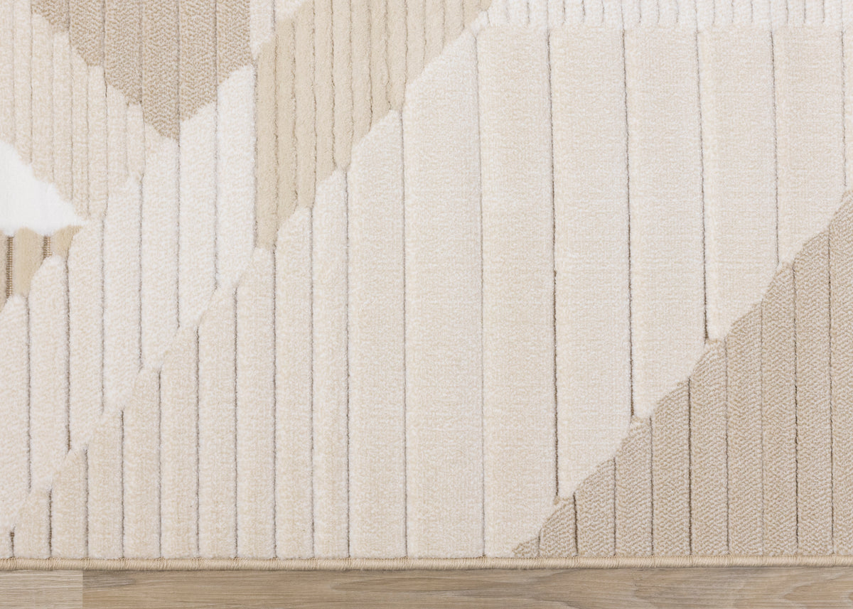 Sandstone Plains 6'7" x 9'6" Elegant Contemporary Geometric Pattern Area Rug - Cream