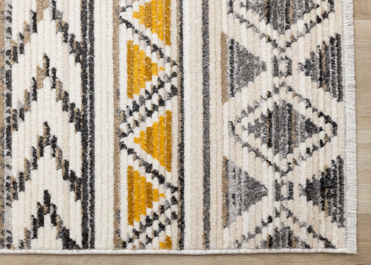 Golden Peaks 5'3" x 7'7" Tribal Area Rug - Grey, Yellow