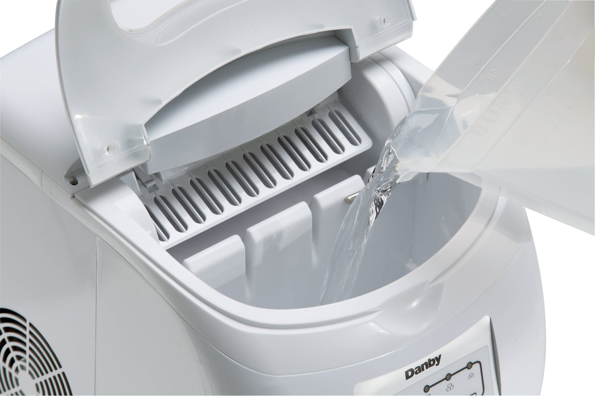 Danby White Ice Maker (25 lbs per day) - DIM2500WDB
